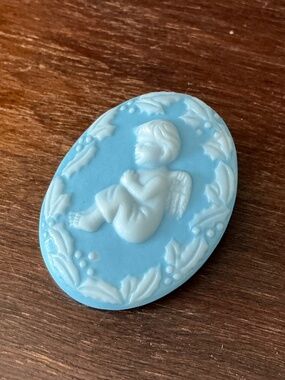 Vintage KD Signed Jasperware Style Brooch Blue White Sleeping Baby Angel Cherub